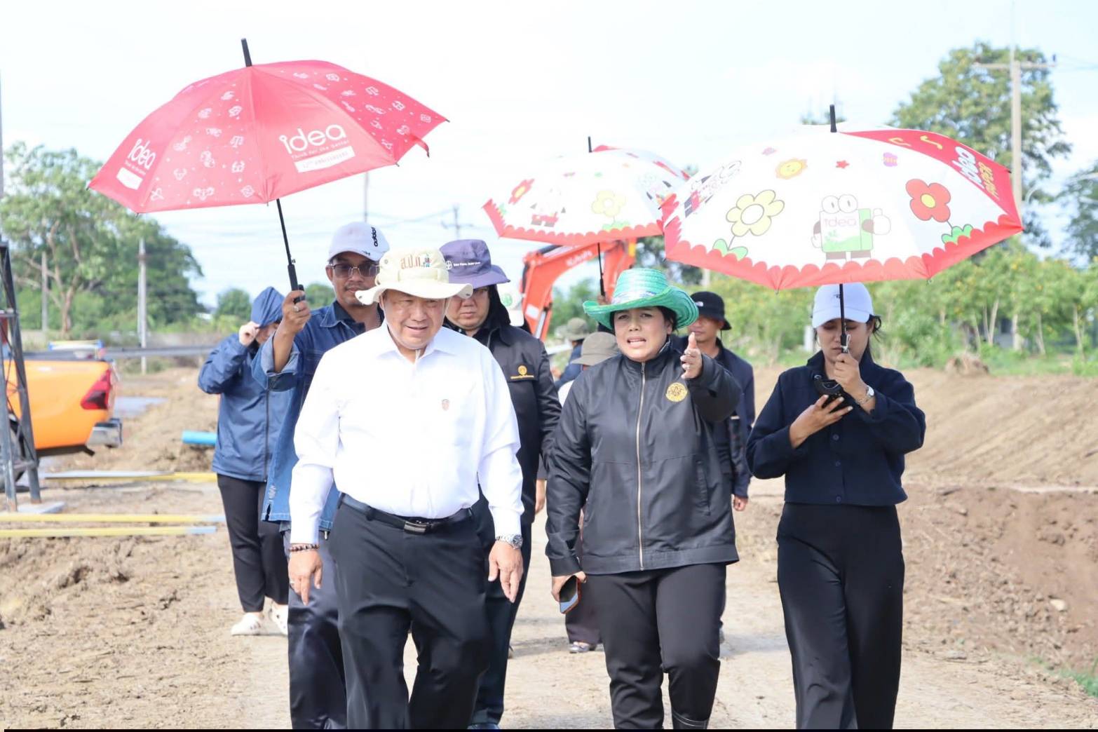 title - เลขาธิการสำนักงานการปฏิรูปที่ดินเพื่อเกษตรกรรม ลงพื้นที่ตรวจความพร้อมการจัดเตรียมงานกิจกรรมจิตอาสา กระทรวงเกษตรและสหกรณ์ เนื่องในโอกาสวันเฉลิมพระชนม์พรรษา สมเด็จพระนางเจ้าสุทิดา พัชรสุธาพิมลลักษณ พระบรมราชินี ในวันที่ 23 มิถุนายน 2569